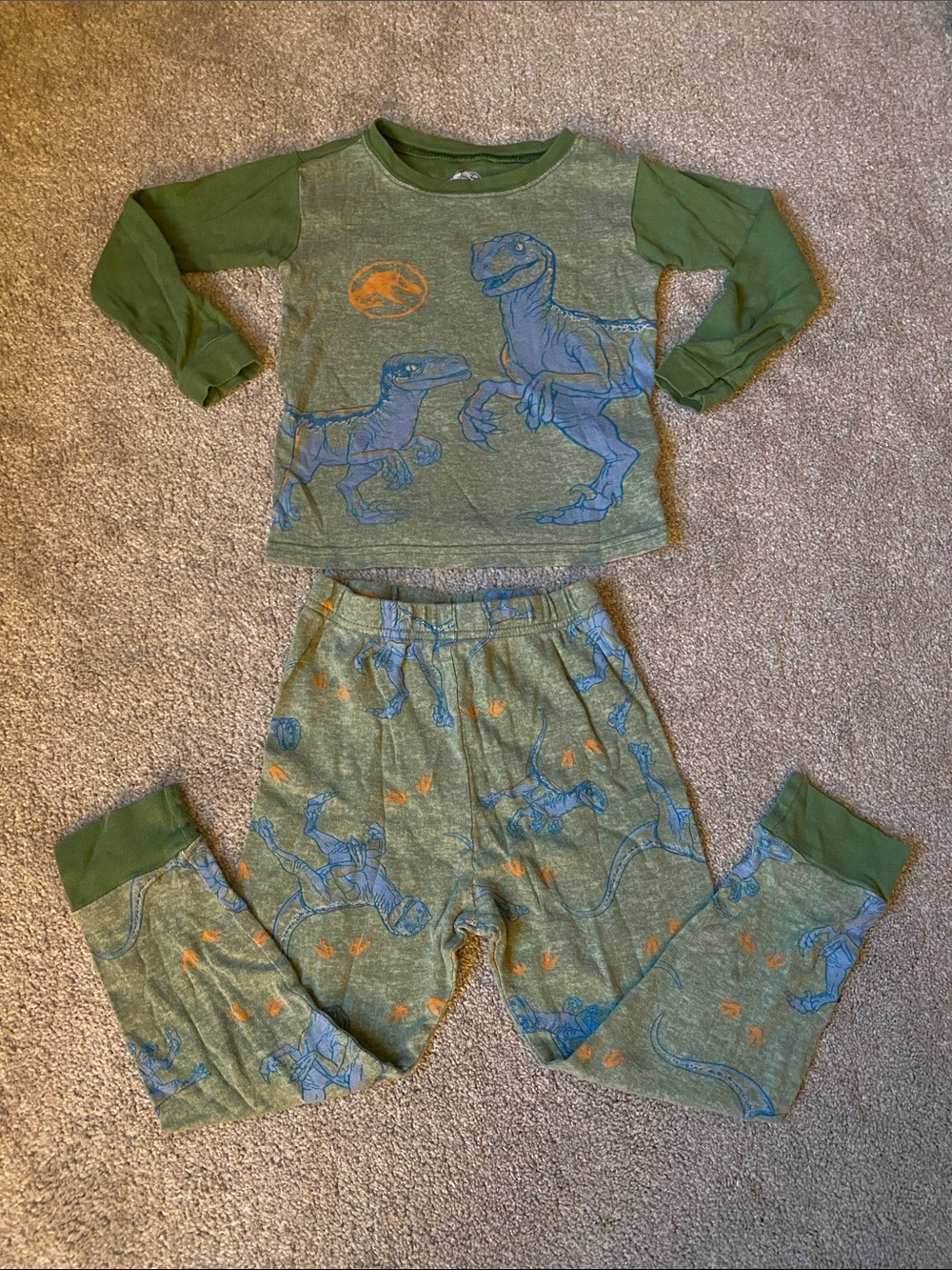 Jurassic World 5T Kids Green Dinosaur Pajama Set - Long Sleeve & Pants